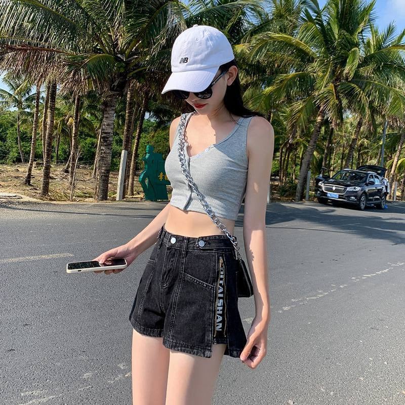 Women's High-Waist Loose Denim Shorts with Side Zipper and Letter Print - Image 3
