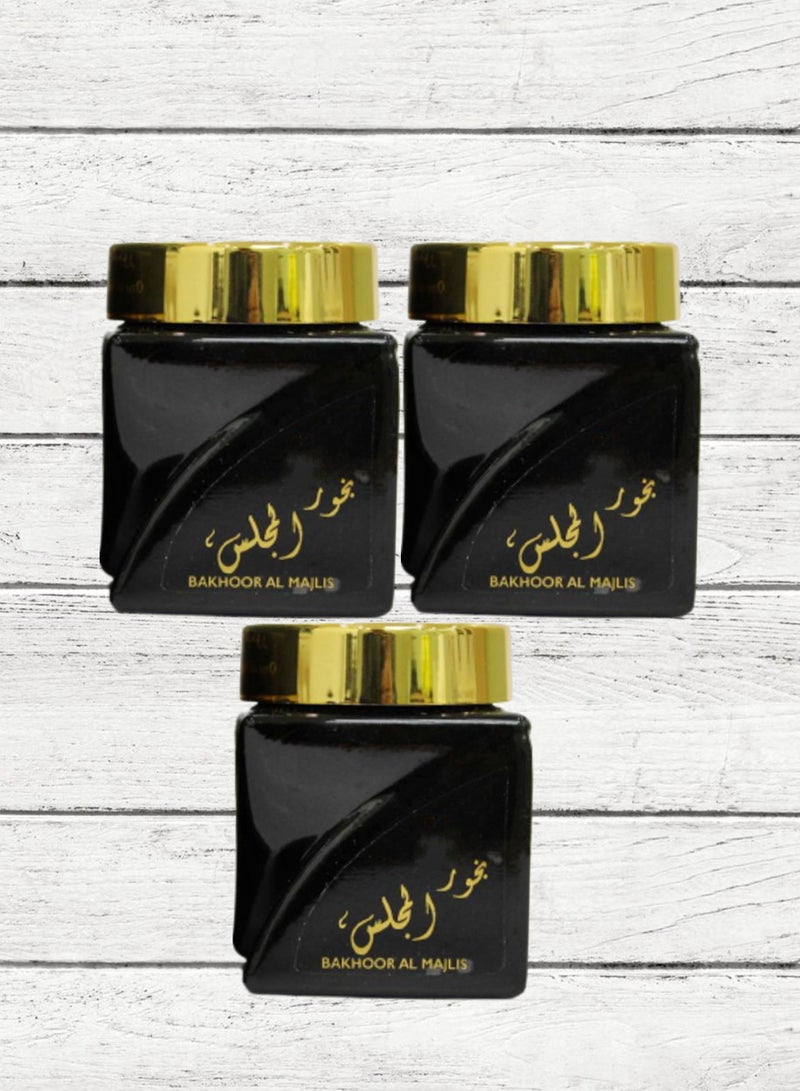 Majlis Al Oud 3 Pieces Bakhoor Al Majlis 30 Gram - Image 1