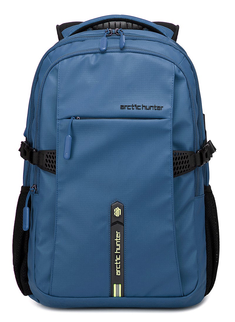 ARCTIC HUNTER حقيبة ظهر للسفر Daypack مقاومة للماء والخدش بسعة 30 لتر مع منفذ USB/سماعة رأس مدمج للرجال والنساء B00388 أزرق  - Image 3