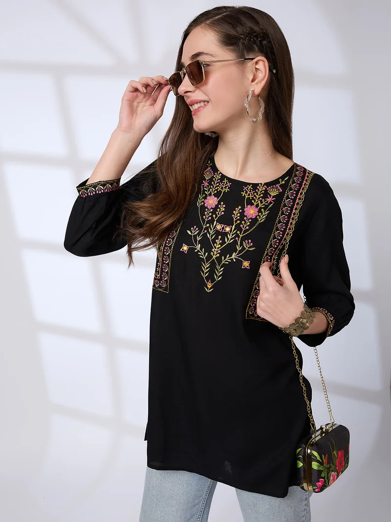 globus Women Floral Embroidered Yoke Fusion Tunic