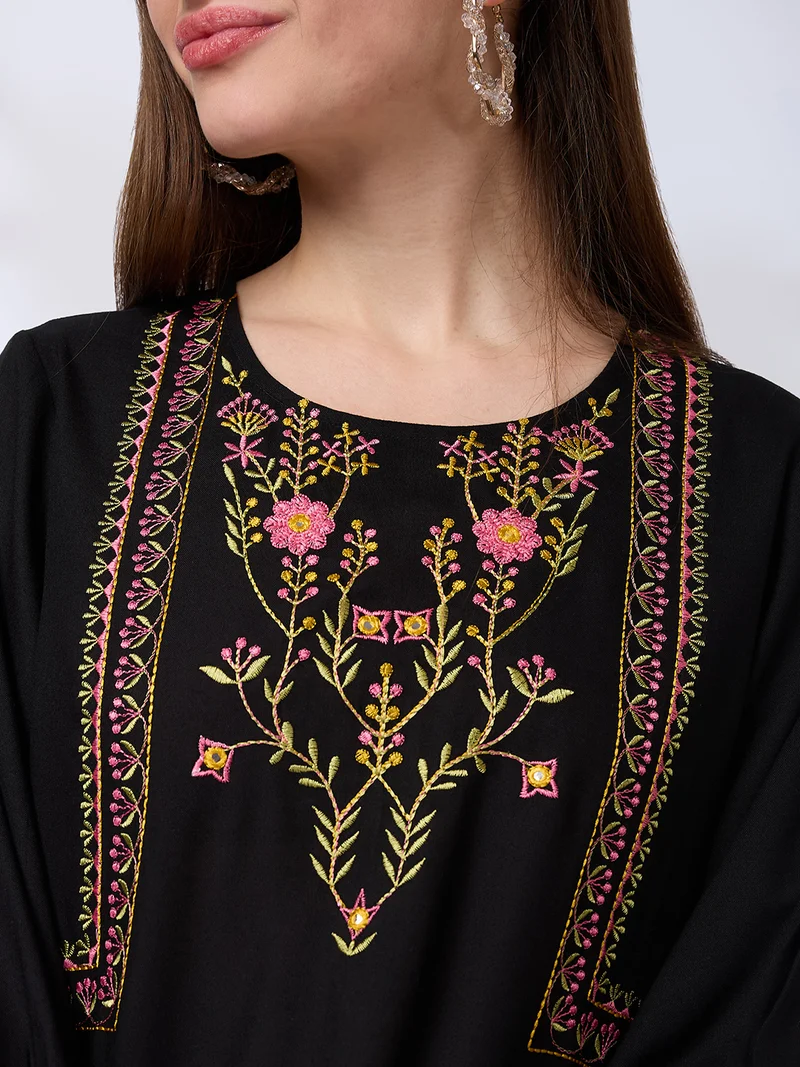 globus Women Floral Embroidered Yoke Fusion Tunic