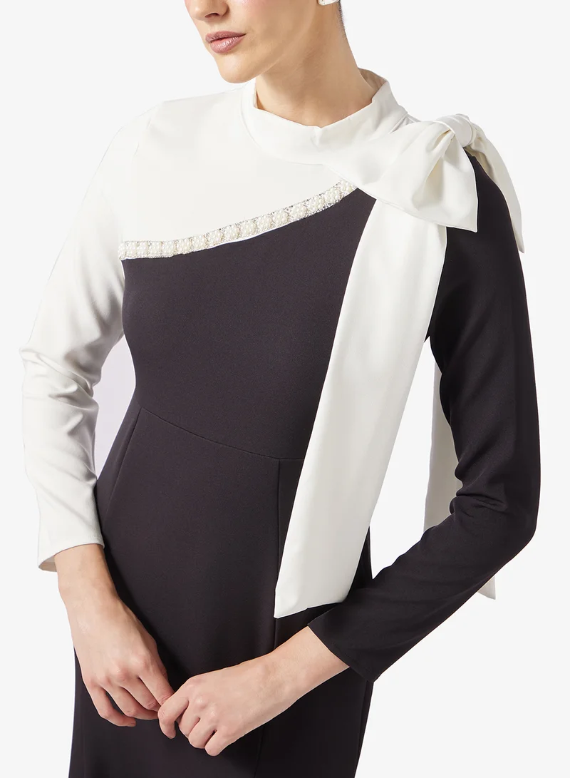 Khizana Contrast Tone Dress With Exaggerated Bow