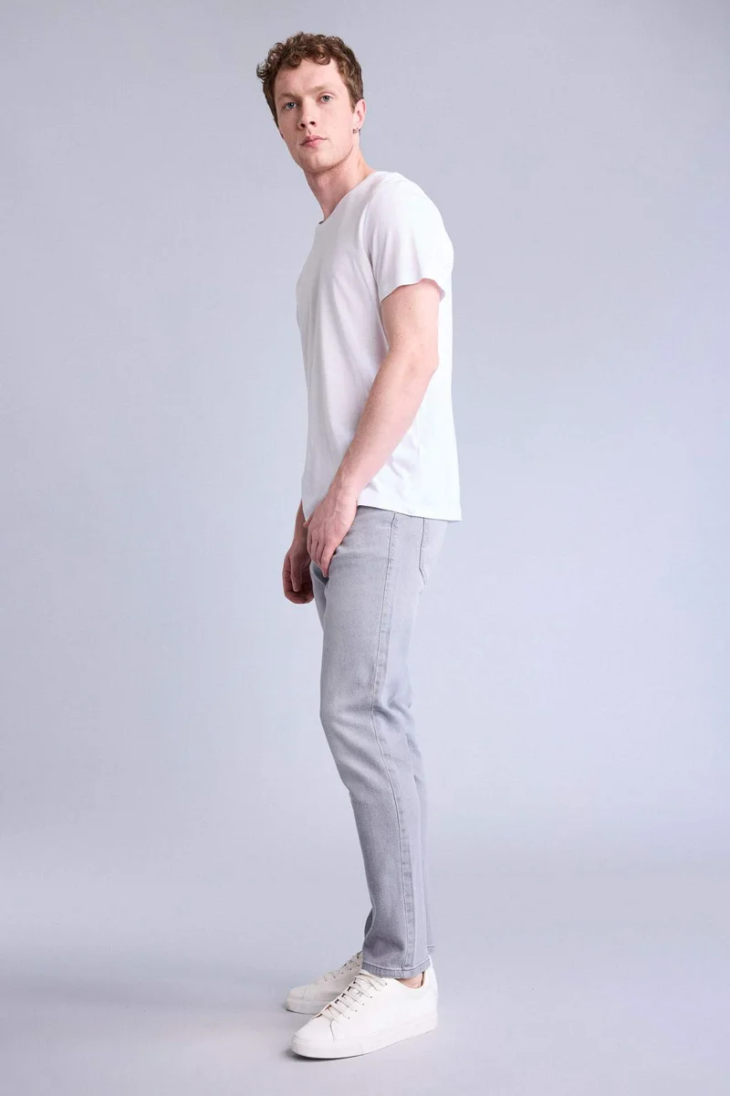 ديفاكتو Pedro Slim Fit Trousers