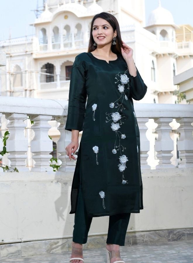 DAVANCHY Women's Designer Hand Brush Painted Green Kurta Pant Set Ethnic & Festive Wear Silk Suit - Image 2