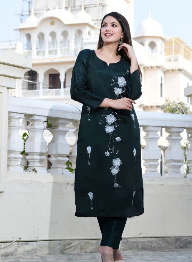 DAVANCHY Women's Designer Hand Brush Painted Green Kurta Pant Set Ethnic & Festive Wear Silk Suit - Image 5