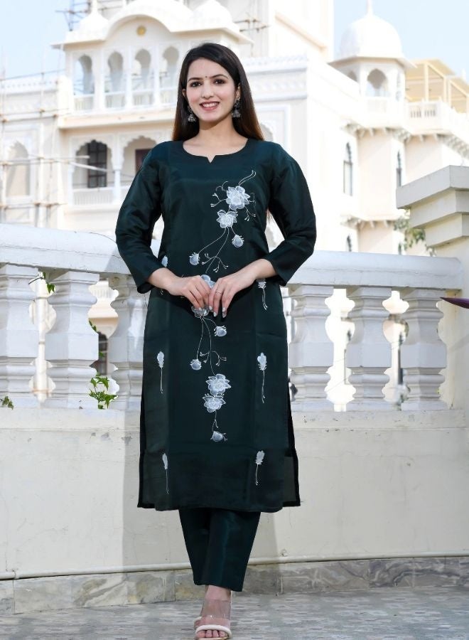 DAVANCHY Women's Designer Hand Brush Painted Green Kurta Pant Set Ethnic & Festive Wear Silk Suit - Image 1