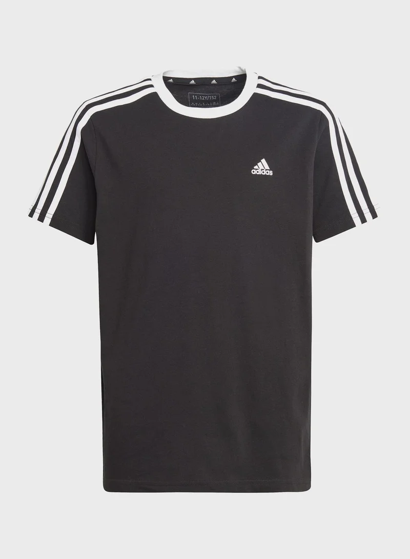 adidas تي شيرت Boyfriend من القطن بقصة فضفاضة بثلاثة خطوط من Essentials