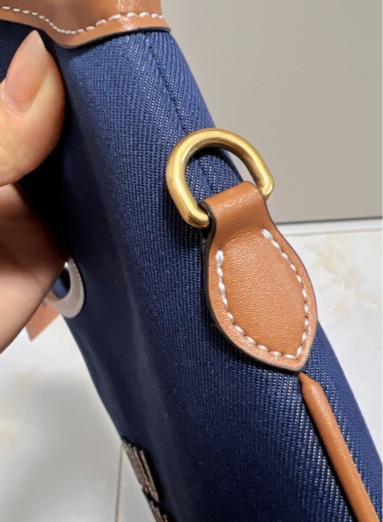 Miu Miu Women's Lightweight Large Capacity Shoulder Bag 35x40cm - Image 4