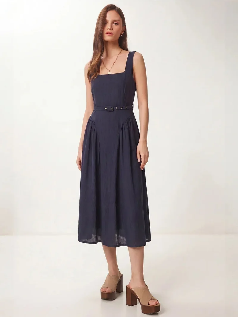 السعادة في إسطنبول ISTANBUL Belted Sleeveless Midi Dress