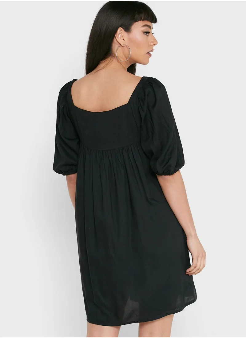 THE VANCA Tiered Puff Sleeve Dress