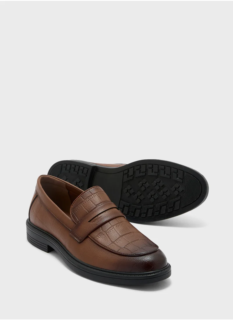 Robert Wood Croc Emboss Detail Formal Slip Ons