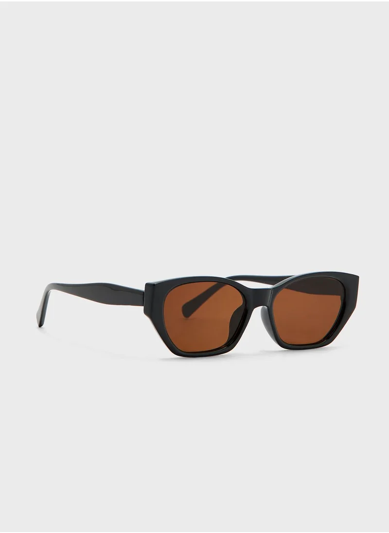 Seventy Five Casual Cat Eye Sunglasses