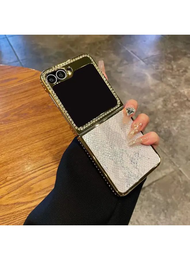 غطاء بتصميم جلد الثعبان باللون البنفسجي الفاتح لهاتف Samsung Z Flip 7 - Image 4