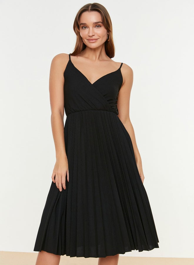 trendyol Black Waist Opening Midi Double Breasted Pleated Adjustable Strap Flexible Knit Dress - Image 2
