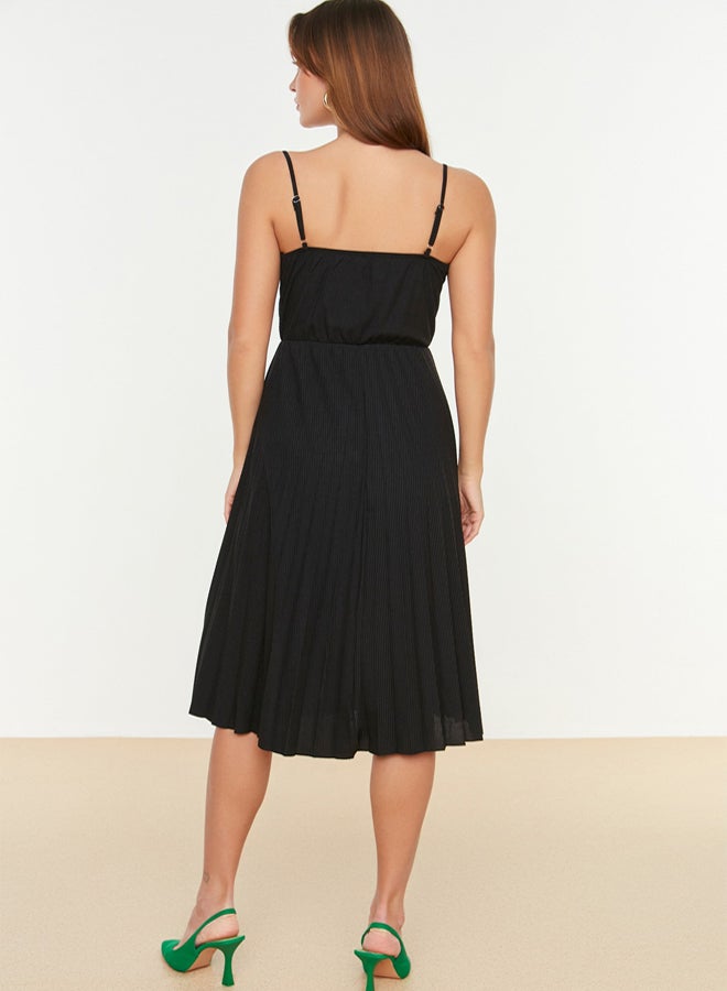 trendyol Black Waist Opening Midi Double Breasted Pleated Adjustable Strap Flexible Knit Dress - Image 5
