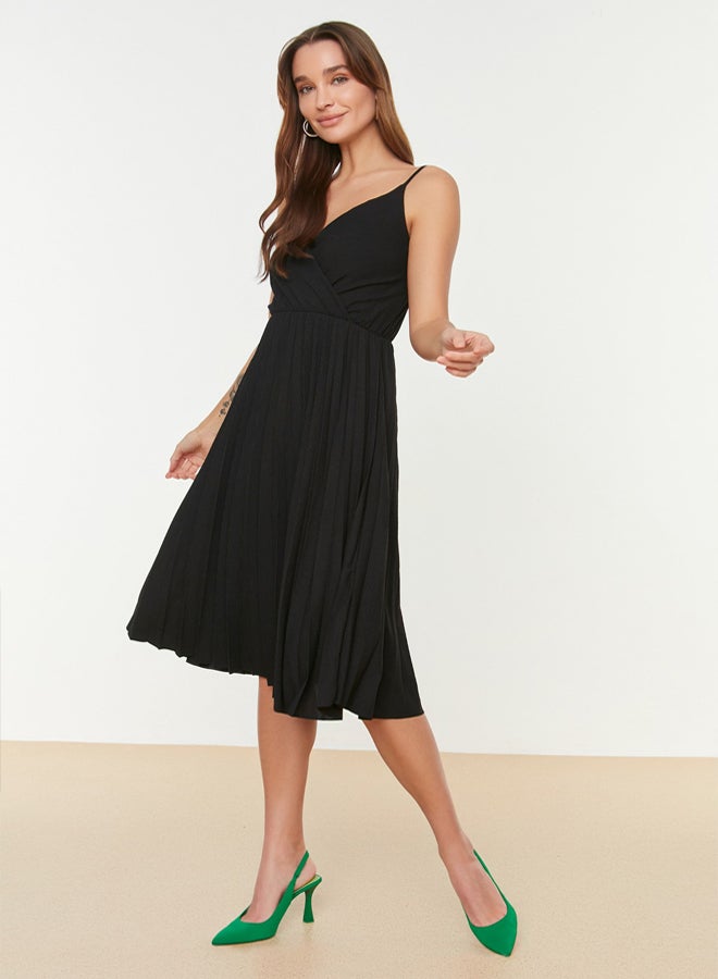 trendyol Black Waist Opening Midi Double Breasted Pleated Adjustable Strap Flexible Knit Dress - Image 1