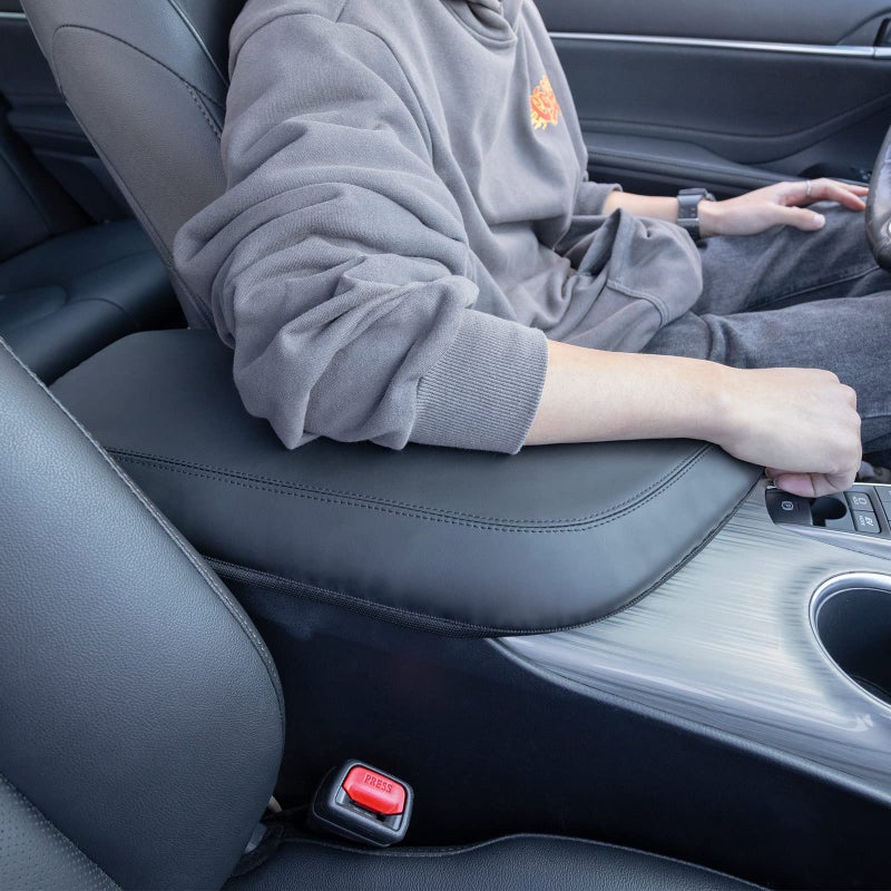 غطاء وحدة التحكم المركزية TOPINSTALL الجديد متوافق مع تويوتا كامري 2018-2024 ملحق داخلي غطاء صندوق الذراع من جلد PU واقي ضد الخدوش غطاء وحدة التحكم الوسطى باللون الأسود غير متوافق مع 2025