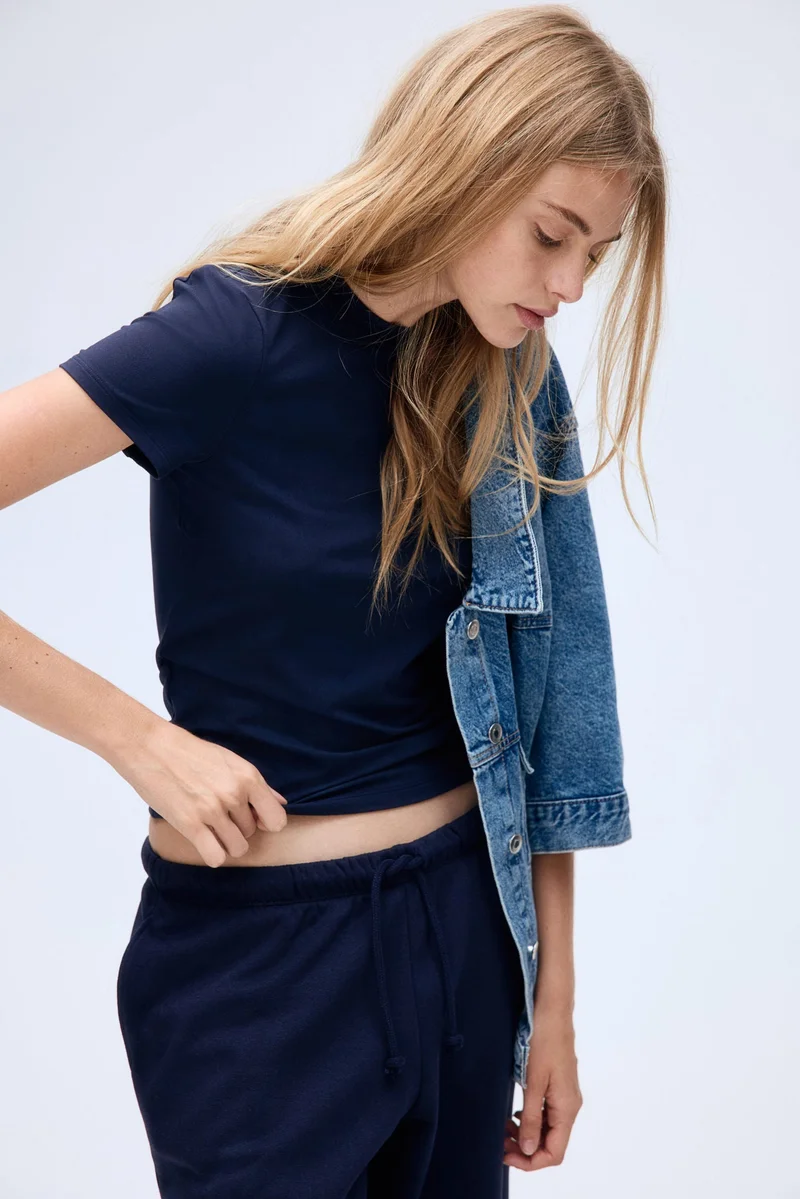 H&M Fitted T-shirt