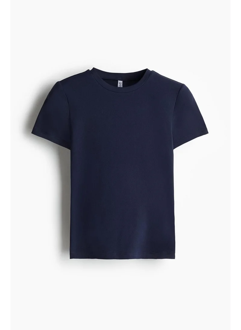 H&M Fitted T-shirt