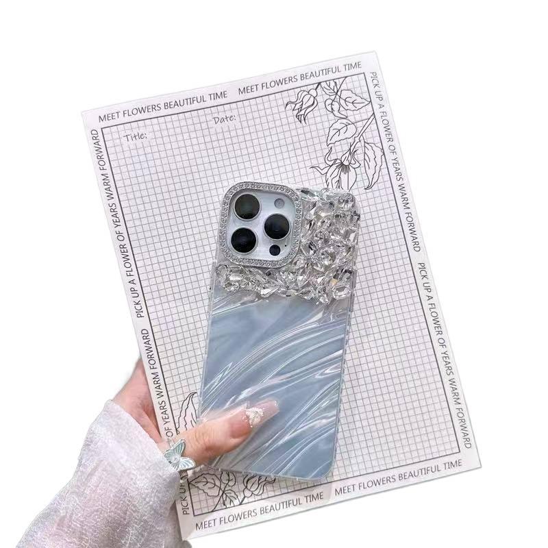BB غطاء واقي بAcrylic لـ iPhone 12 مع حماية من السقوط وتغطية كاملة مع مقاوم للصدمات مع كريستال راينستون مع نمط مموج باللون وردي بتفاصيل مرصعة من الأكريليك باللون الوردي - Image 3