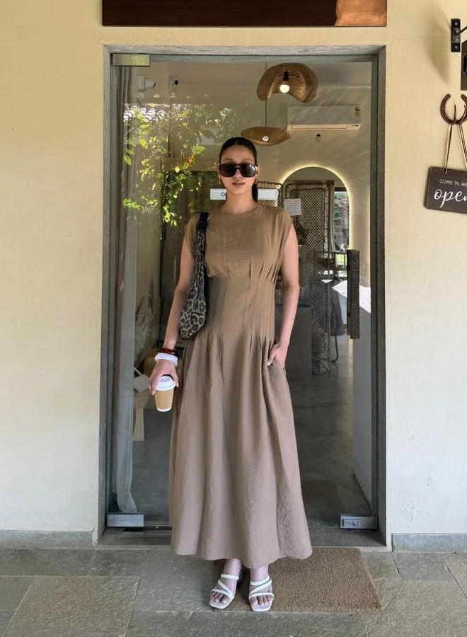 دينيس لينغو Brown Sleeveless Maxi Dress