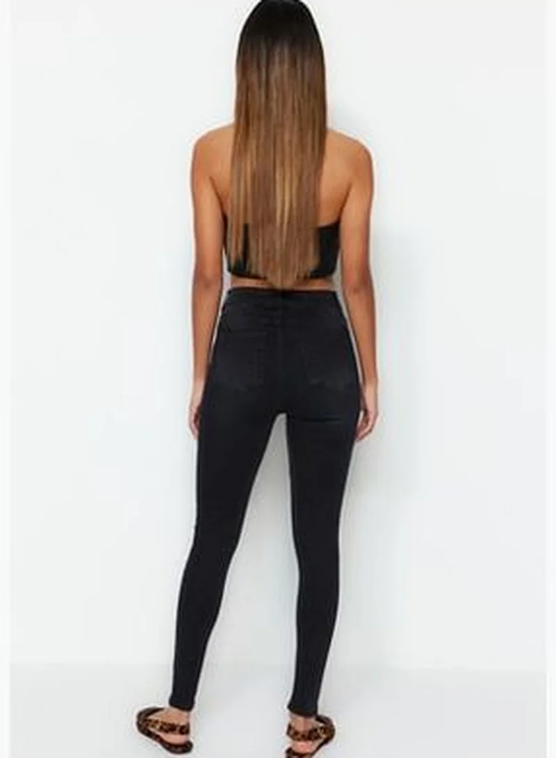 trendyol Black Slimming Effect Super High Waist Skinny Jeans TWOSS23JE00080