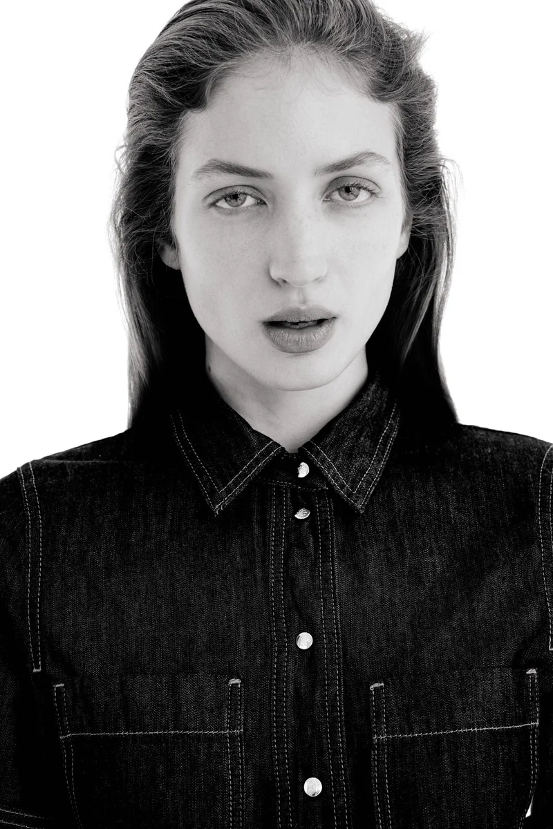 اتش اند ام فستان بتصميم قميص من الدنيم