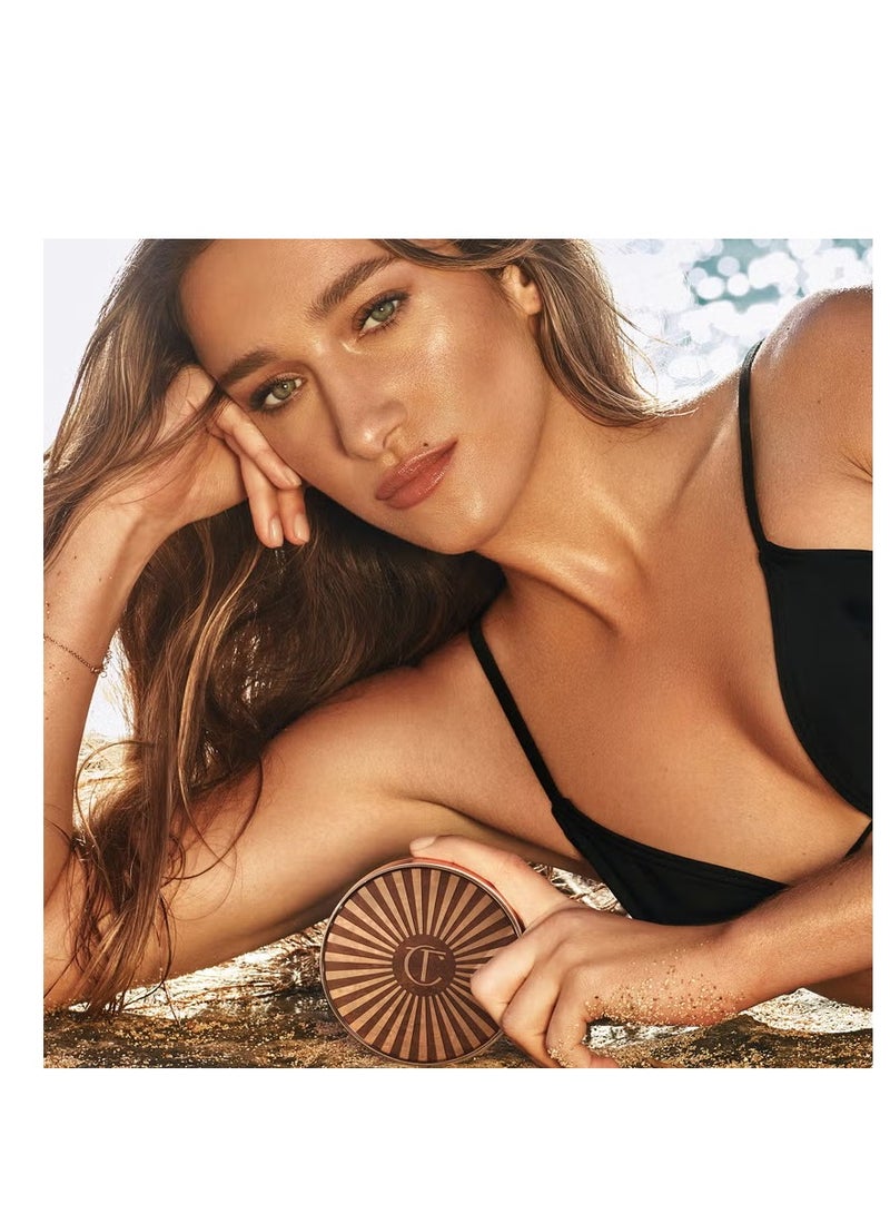 Charlotte Tilbury Charlotte Tilbury Beautiful Skin Bronzing Brush  - Image 3