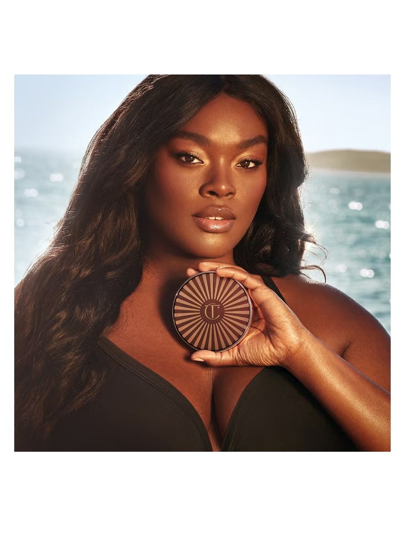 Charlotte Tilbury Charlotte Tilbury Beautiful Skin Bronzing Brush  - Image 4