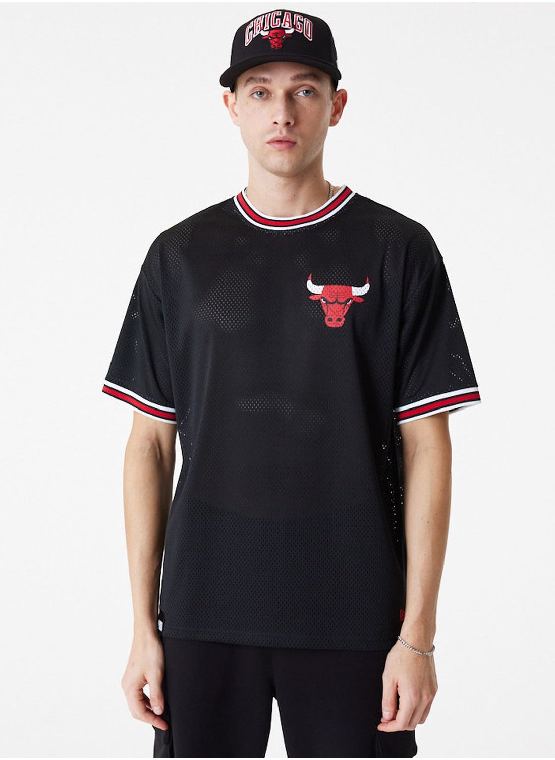 Buy New Era Red Chicago Bulls Oversized T-Shirt for Men in Bahrain