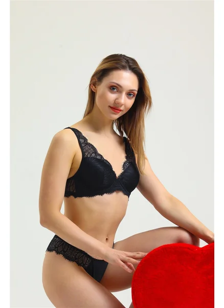 Magic Form 3685 Women's Black Thin Lace Sponge Bra