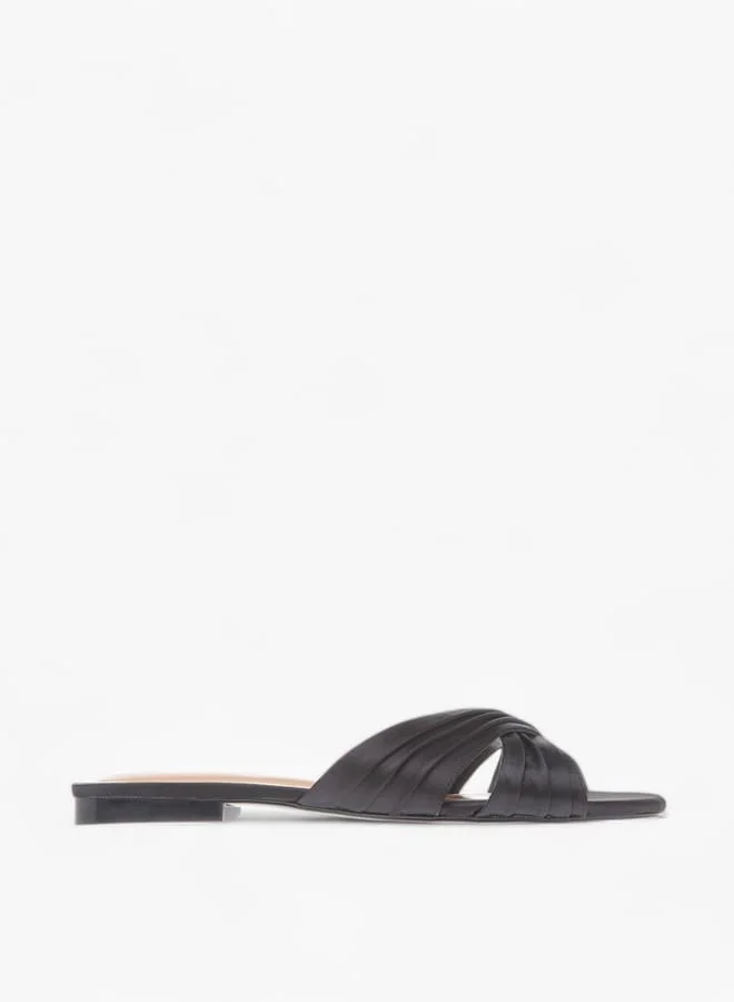 سيليست Womens Textured Cross Strap Slip-On Sandals