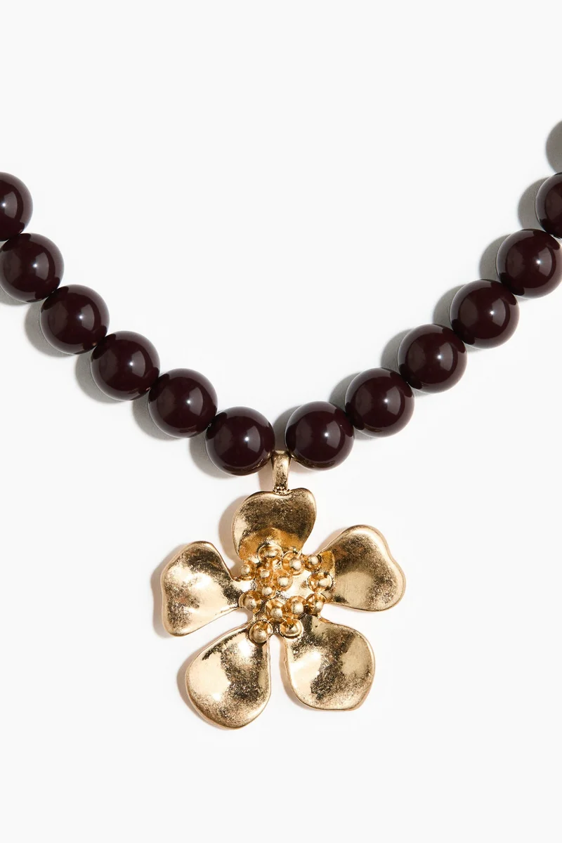 H&M Beaded pendant necklace