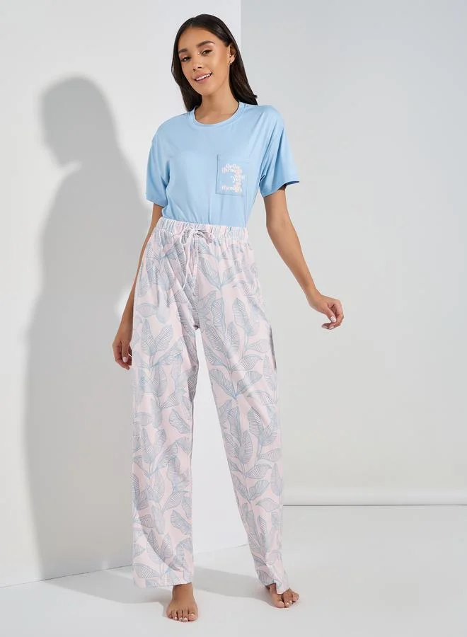 Styli Leaf Print Pocket Ruffle Hem T-Shirt & Pyjama Set