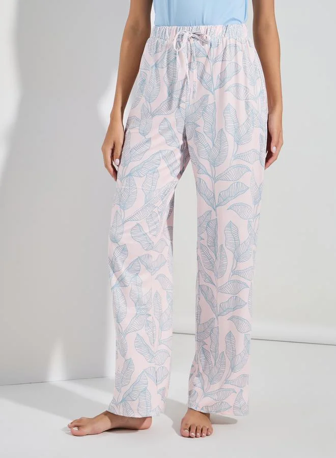 Styli Leaf Print Pocket Ruffle Hem T-Shirt & Pyjama Set
