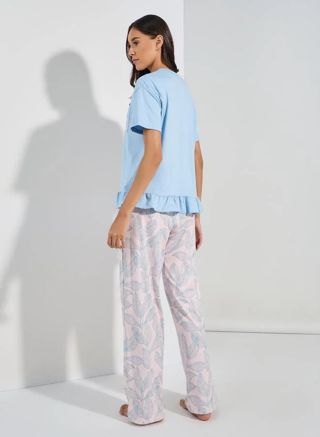 Styli Leaf Print Pocket Ruffle Hem T-Shirt & Pyjama Set