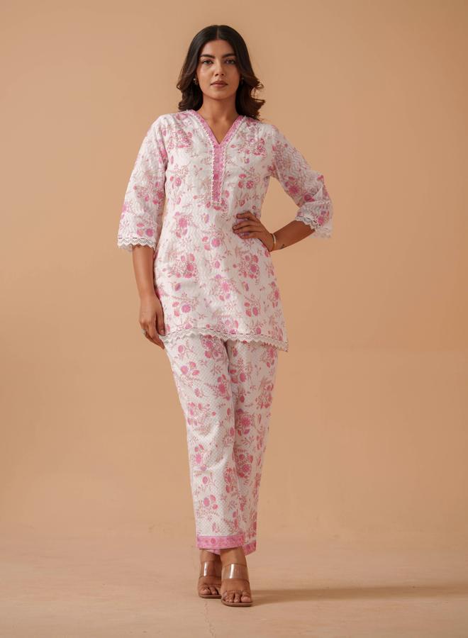 دي دبليو طقم تونيك وبنطلون قطن خالص بطبعة زهور - Image 1