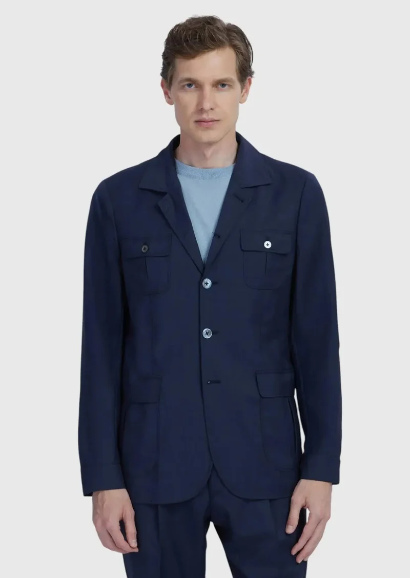 رامسي قميص أزرق داكن سادة بقصة ضيقة عند الكتفين، مصنوع من الصوف الخالص 100%