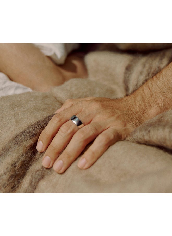 Oura Ring 4 - Silver - Size 8 - Smart Ring - Size First with Oura Ring 4 Sizing Kit - Sleep Tracking Wearable - Heart Rate - Fitness Tracker - Up to 8 Days of Battery Life