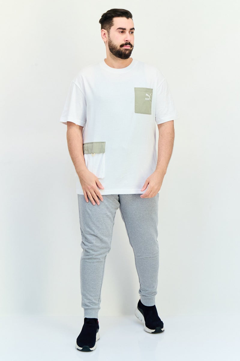 PUMA تي شيرت رجالي بأكمام قصيرة ومناسب للاسترخاء مع شعار مطرز، أبيض - Image 3