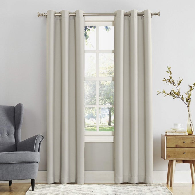 EASTON ENERGY SAVING BLACKOUT GROMMET CURTAIN PANEL 40 X 108 PEARL