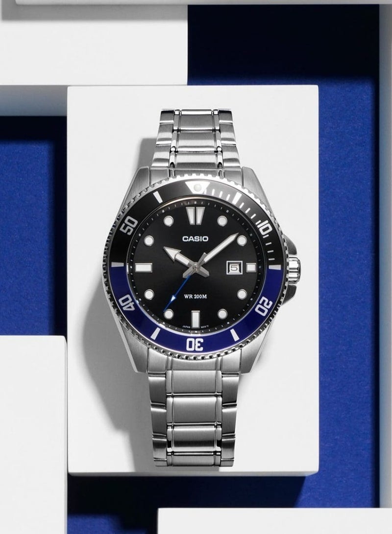 كاسيو ساعة كاسيو دايف للرجال - MDV-107D-1A2VDF للرجال، مينا متعددة الالوان، سوار فضي - Image 2