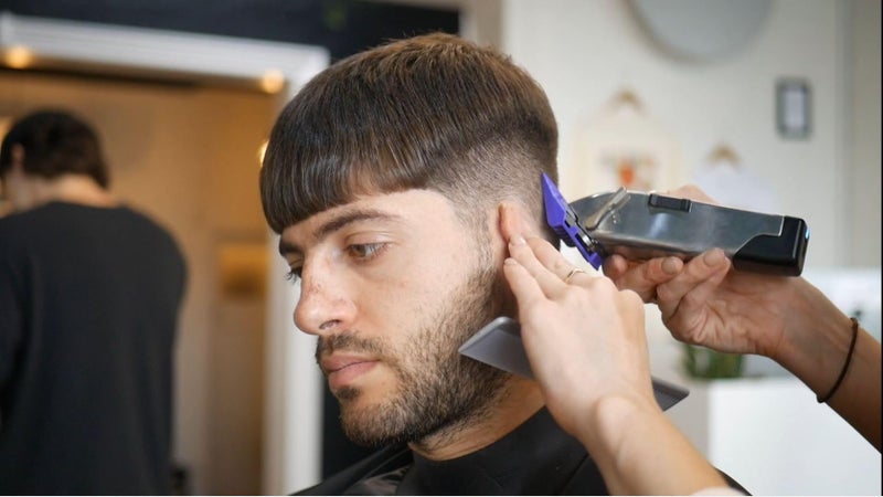 Andis أنديس 12660 ماكينة حلاقة احترافية سلكية/لاسلكية، شفرة حلاقة من الفولاذ الكربوني القابل للتعديل لقص الشعر بدقة، فضي - Image 4