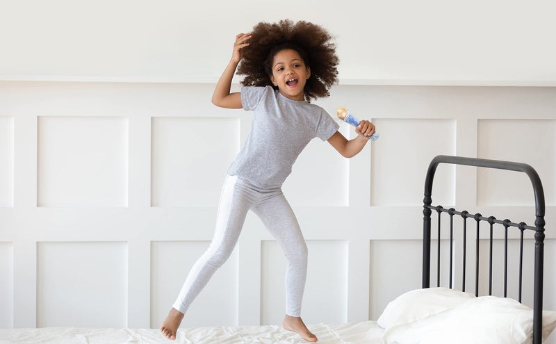 eKids Disney Frozen Sing Along Microphone for Kids, Built in Music, Flashing Lights, Pretend Mic, Toys for Kids - Image 4