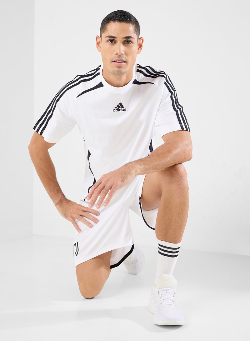 adidas Originals Adicolor Teamgeist Loose T-Shirt  - Image 4