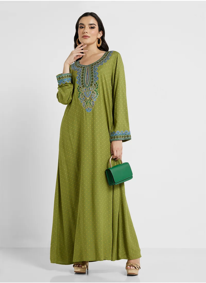 كشخة Solid Jalabiya with Butta Embroidery and Stone (VG2289)