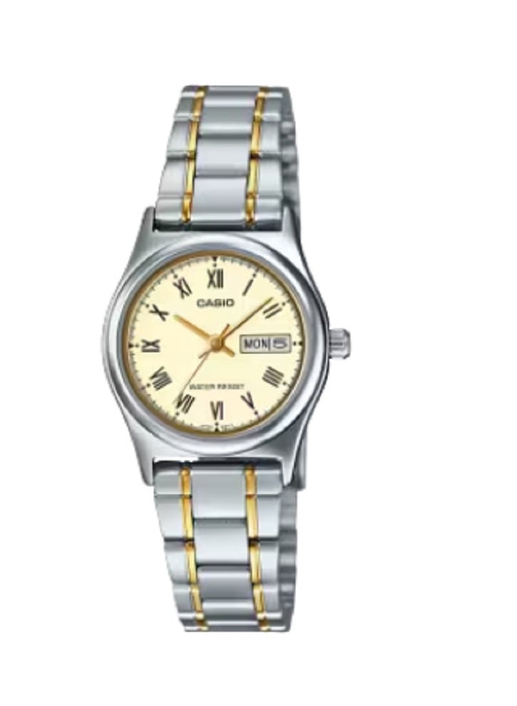 ساعة كاسيو النسائية ثنائية اللون مع عرض اليوم والتاريخ ومينا أرقام رومانية