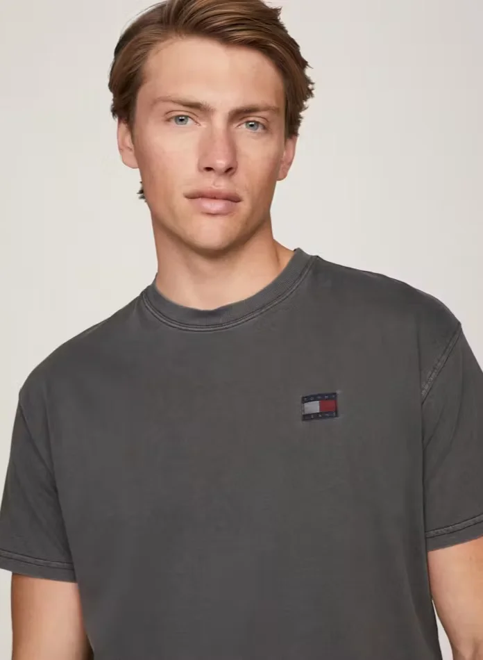 TOMMY JEANS Relaxed Label Tee
