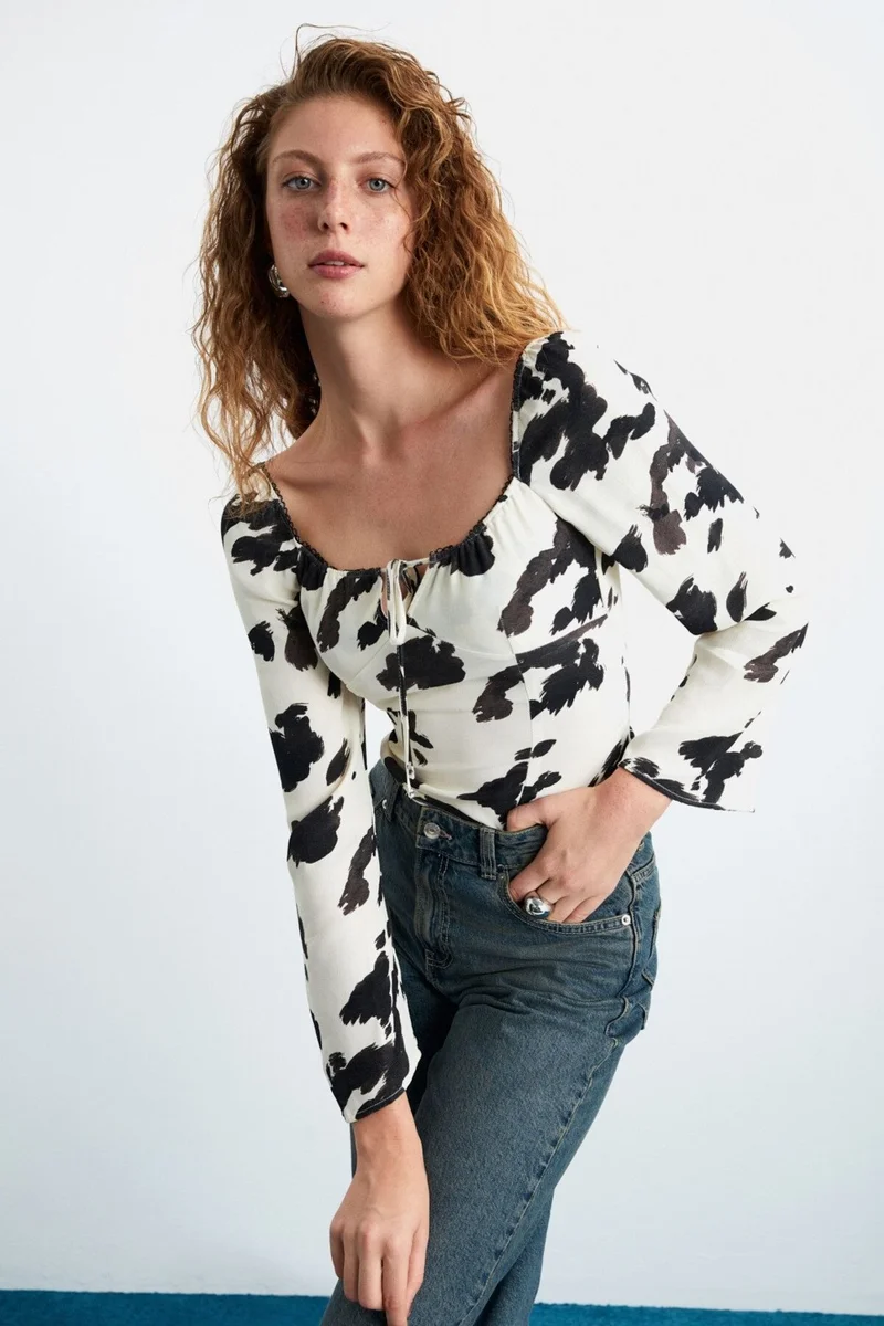 جريميلانج Esla Women's 100% Viscose Square Collar Slim Patterned Blouse