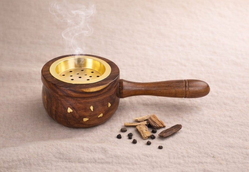Radin Wood Bakhoor Burner With Handle Traditional Charcoal Incense Burner For Oud And Bakhoor Handmade Mabkhara Made In India - Image 2